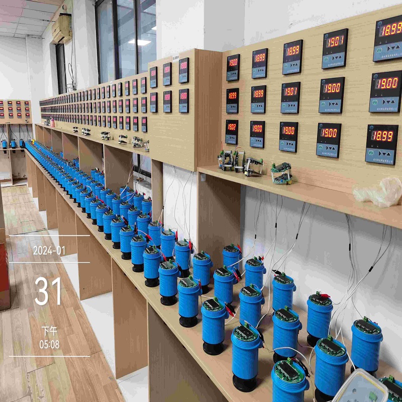 全透明超声波液位计老化试验